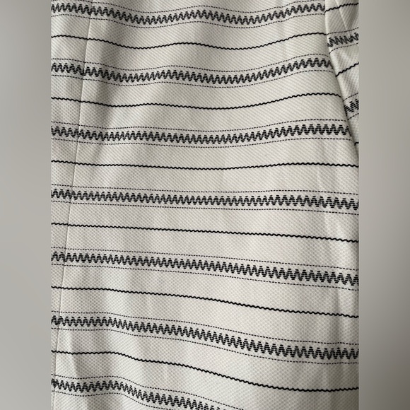 The limited zipper front blazer. Sz M. EUC - Picture 5 of 5